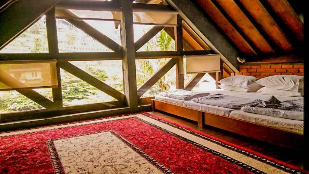 Rumah Stroberi Organic Farm & Family Lodge Lembang Exterior foto