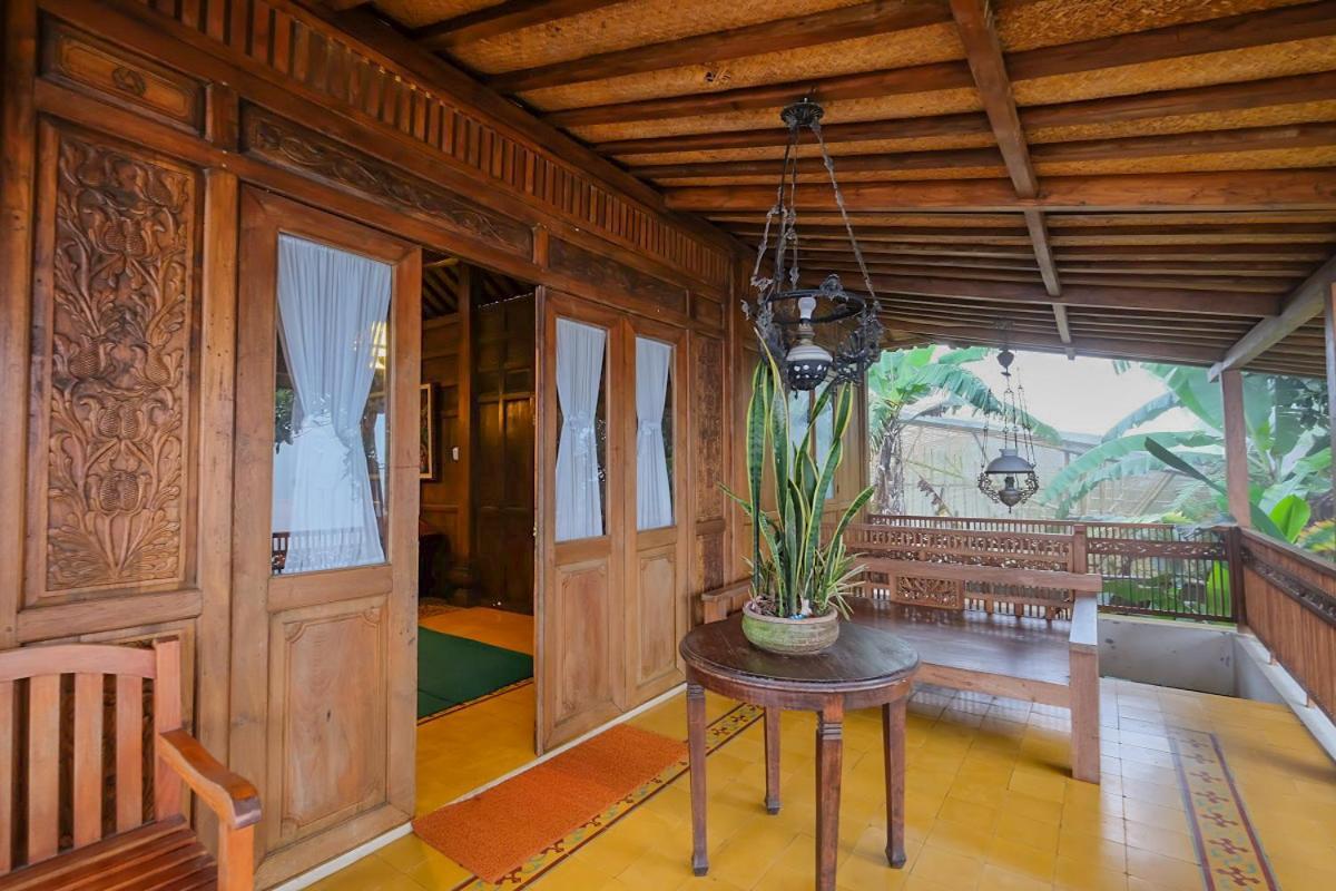 Rumah Stroberi Organic Farm & Family Lodge Lembang Exterior foto